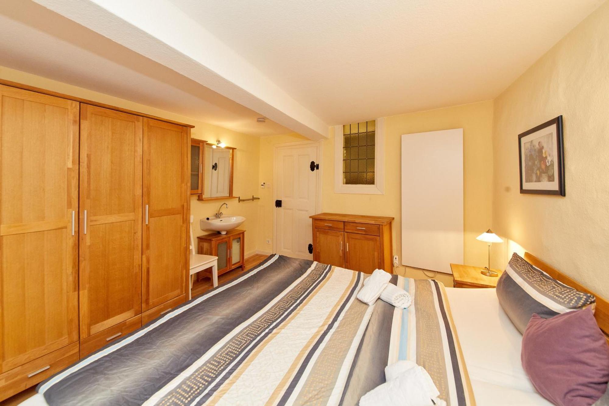Ferienwohnung Altstadt แบร์นคาสเทล-คืสท์ ภายนอก รูปภาพ
