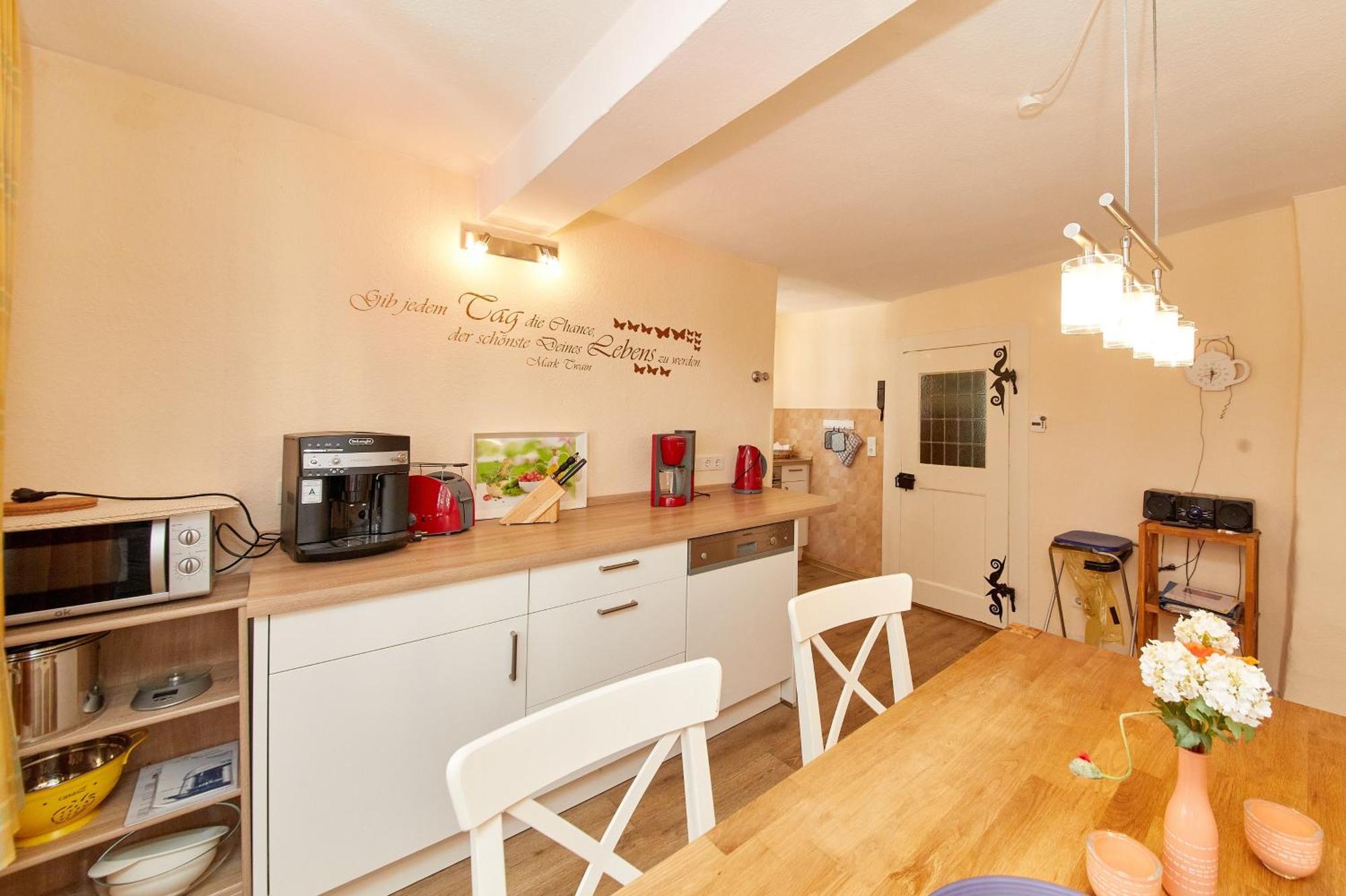 Ferienwohnung Altstadt แบร์นคาสเทล-คืสท์ ภายนอก รูปภาพ
